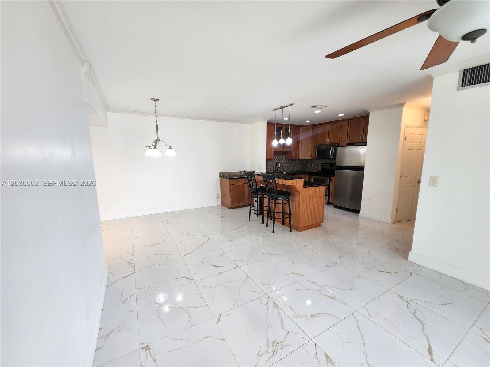 160 Cypress Club Dr 608 photo 4