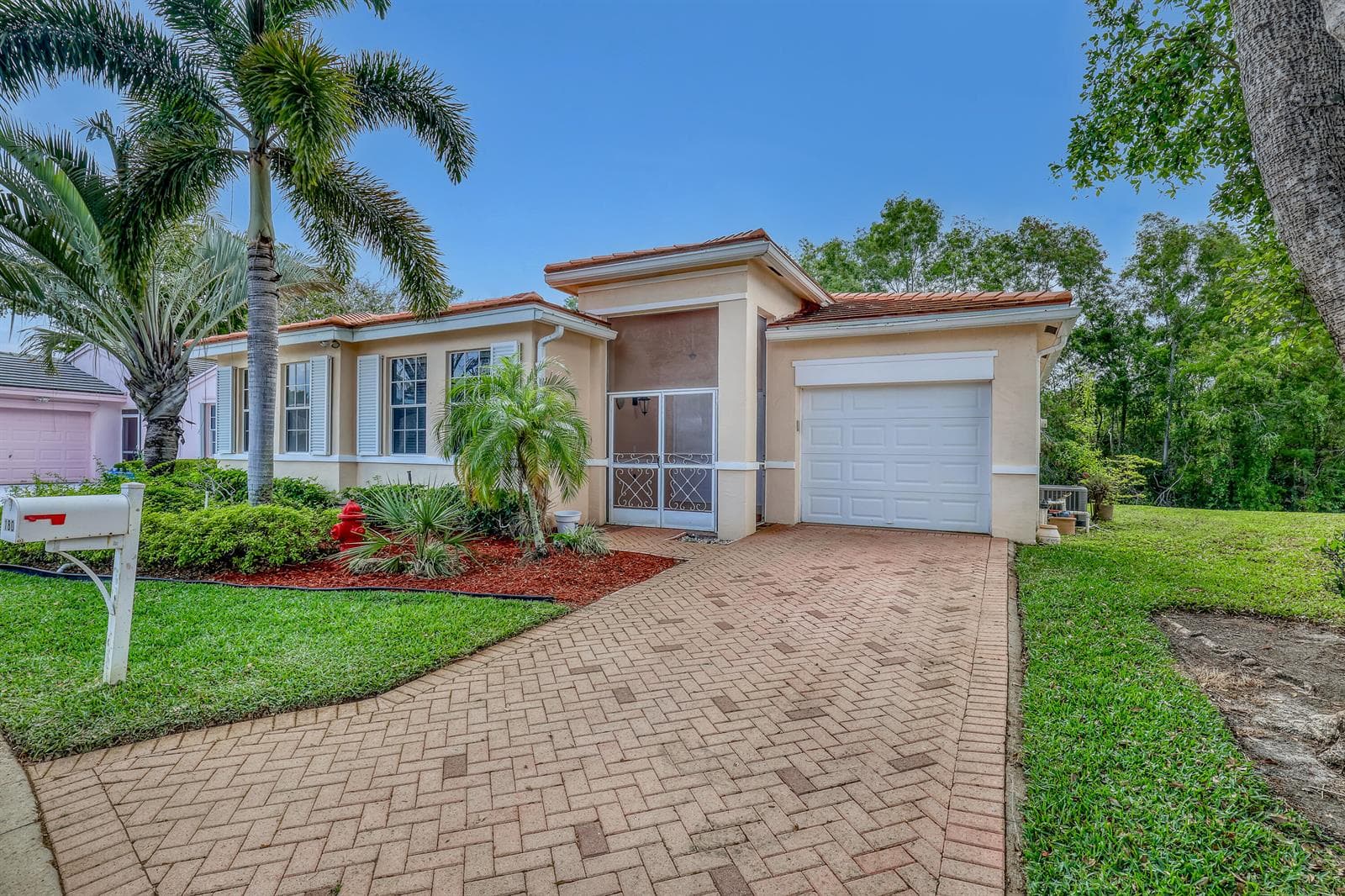 180 Caribe Court photo 1