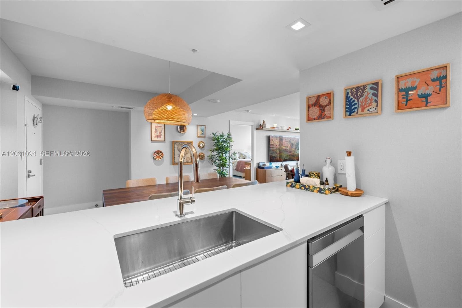 650 West Ave 908 photo 13