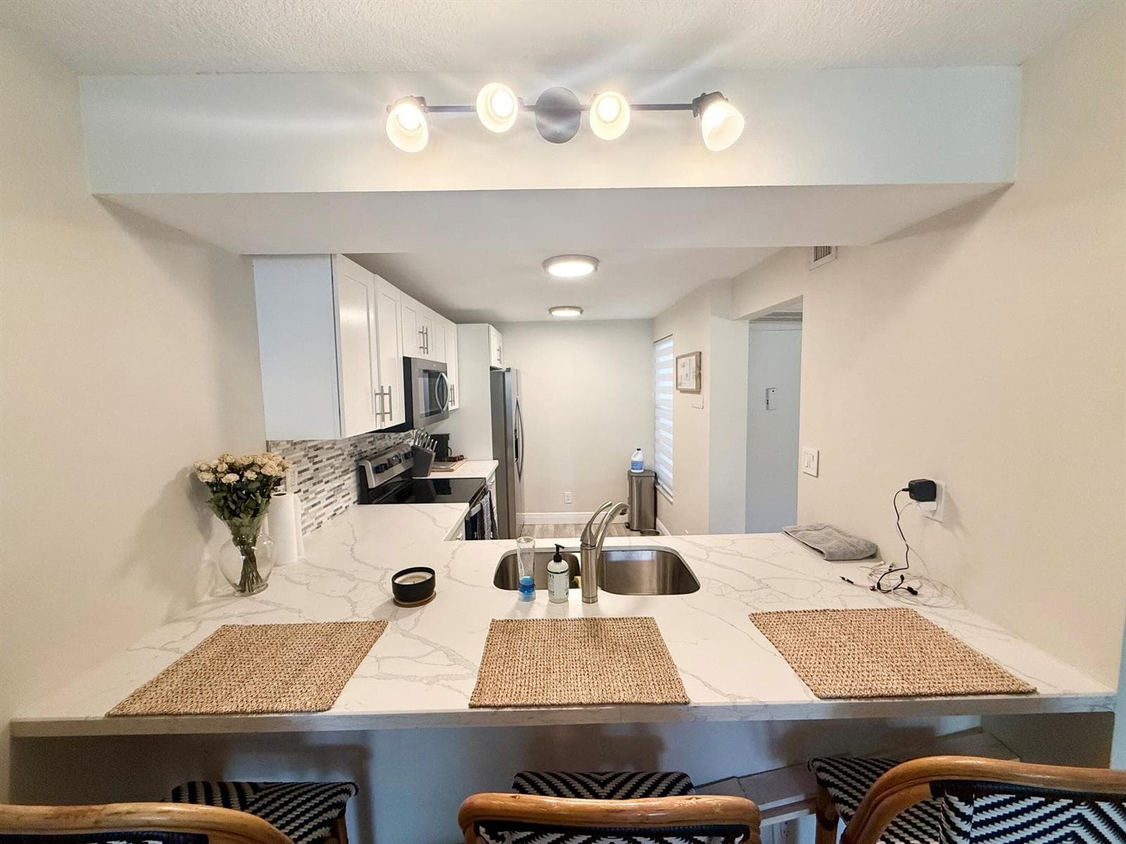 11 Royal Palm Way Ph 303 photo 2