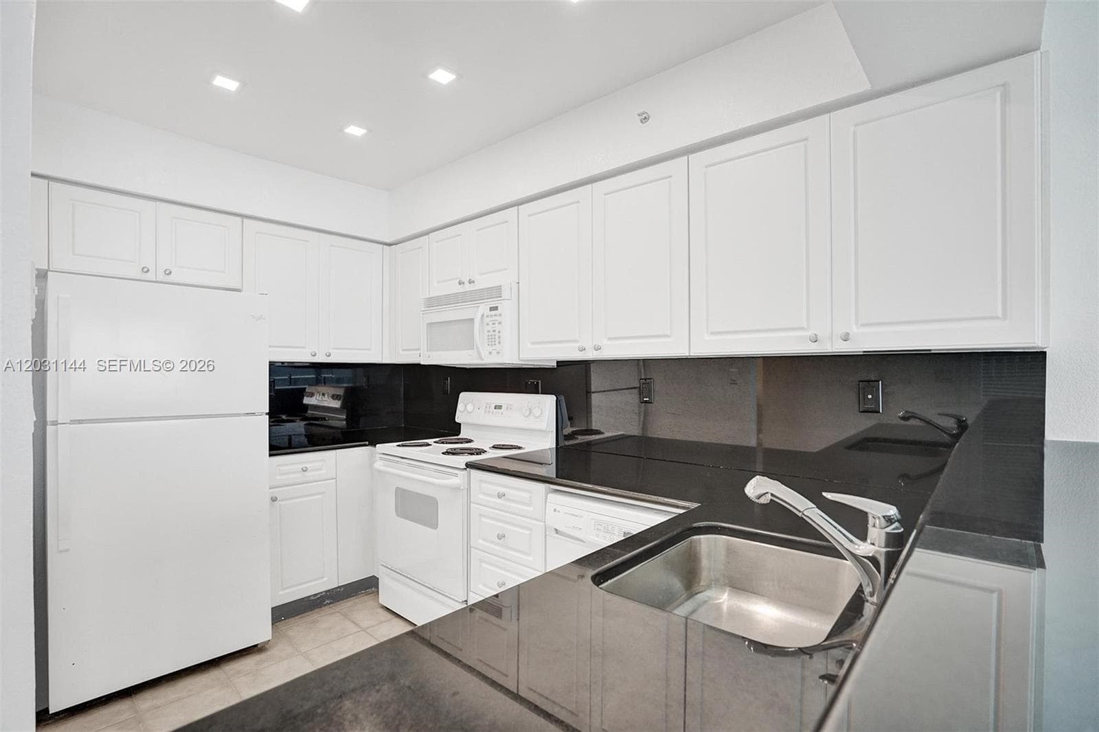 2501 S Ocean Dr 624 photo 6