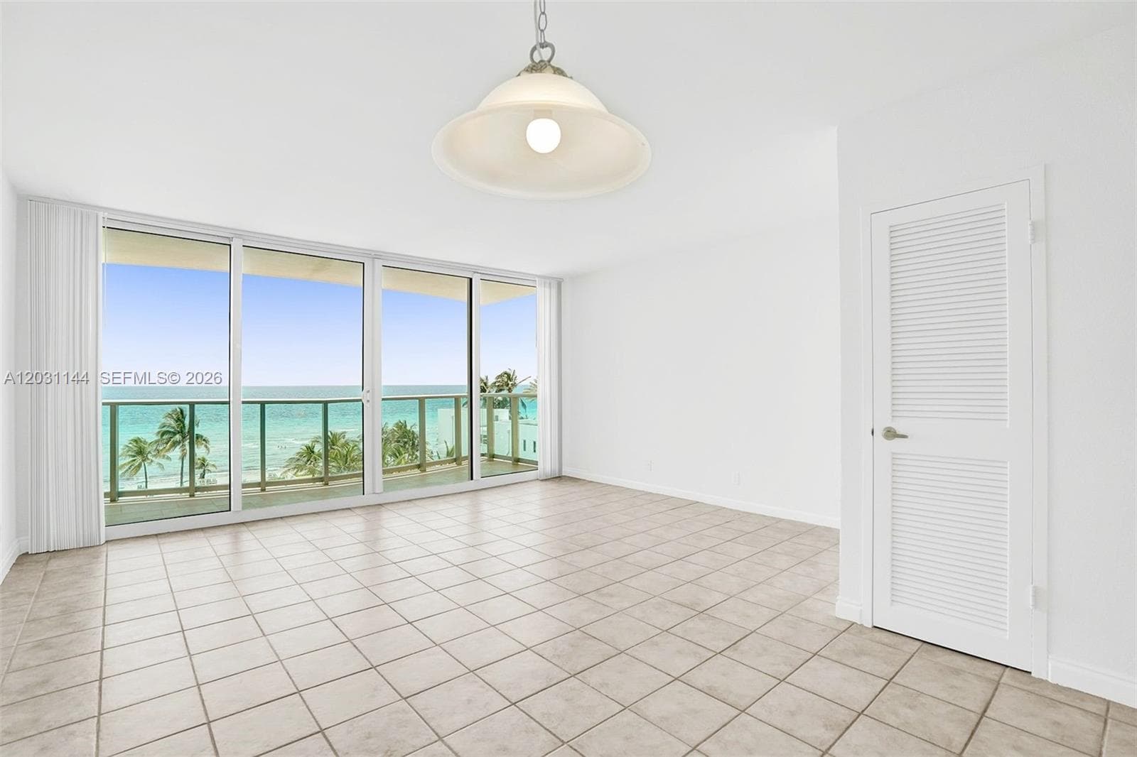 2501 S Ocean Dr 624 photo 3