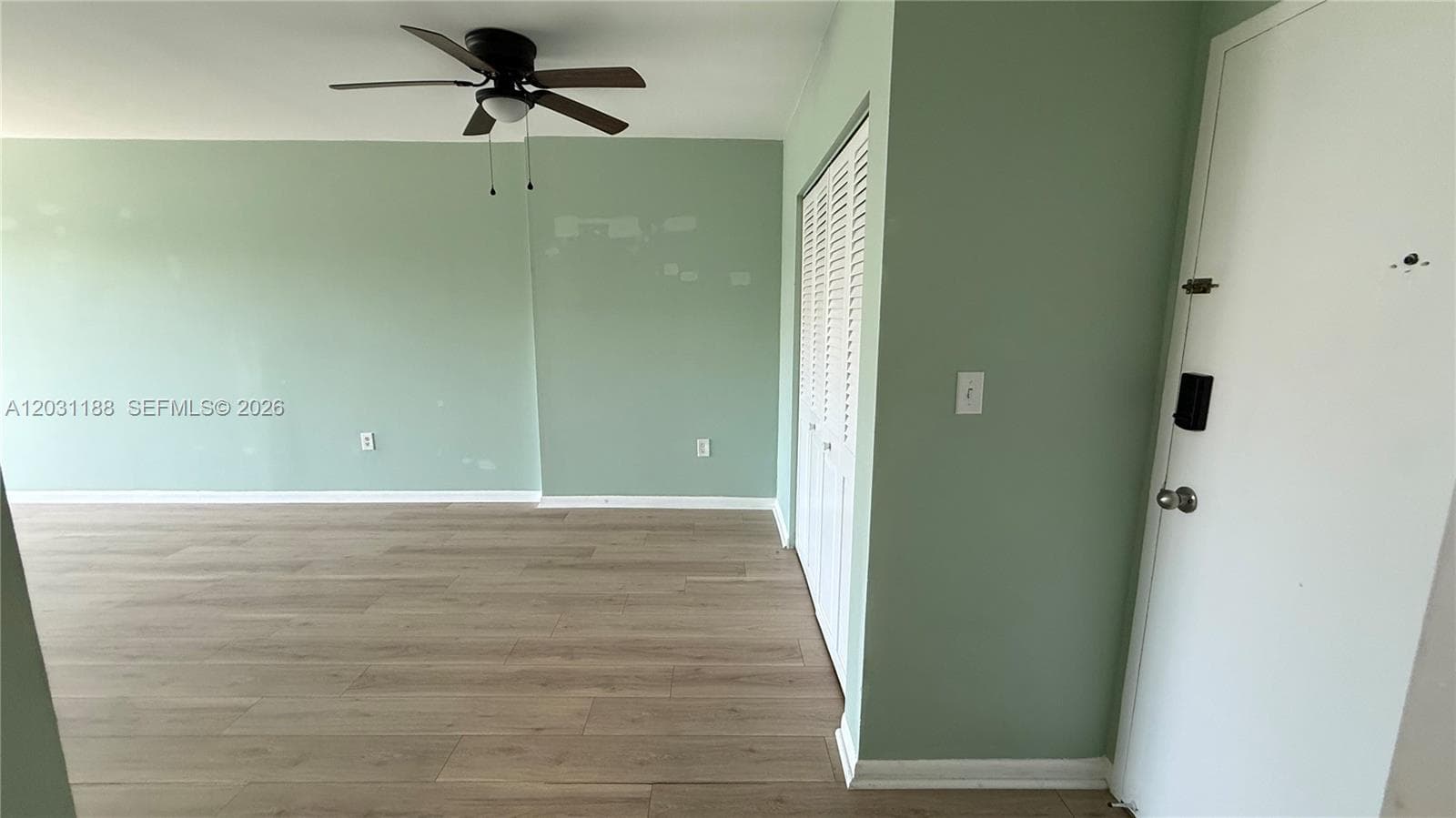 400 Kings Point Dr 316 photo 8