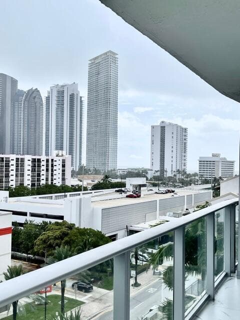 330 Sunny Isles Boulevard 5-703 photo 8