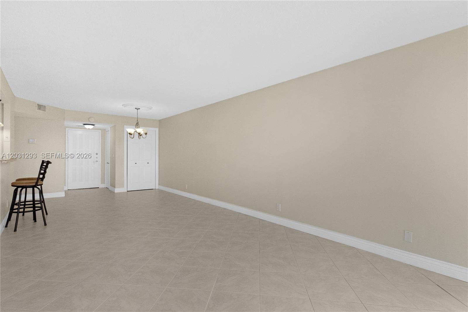 200 Leslie Dr 902 photo 7