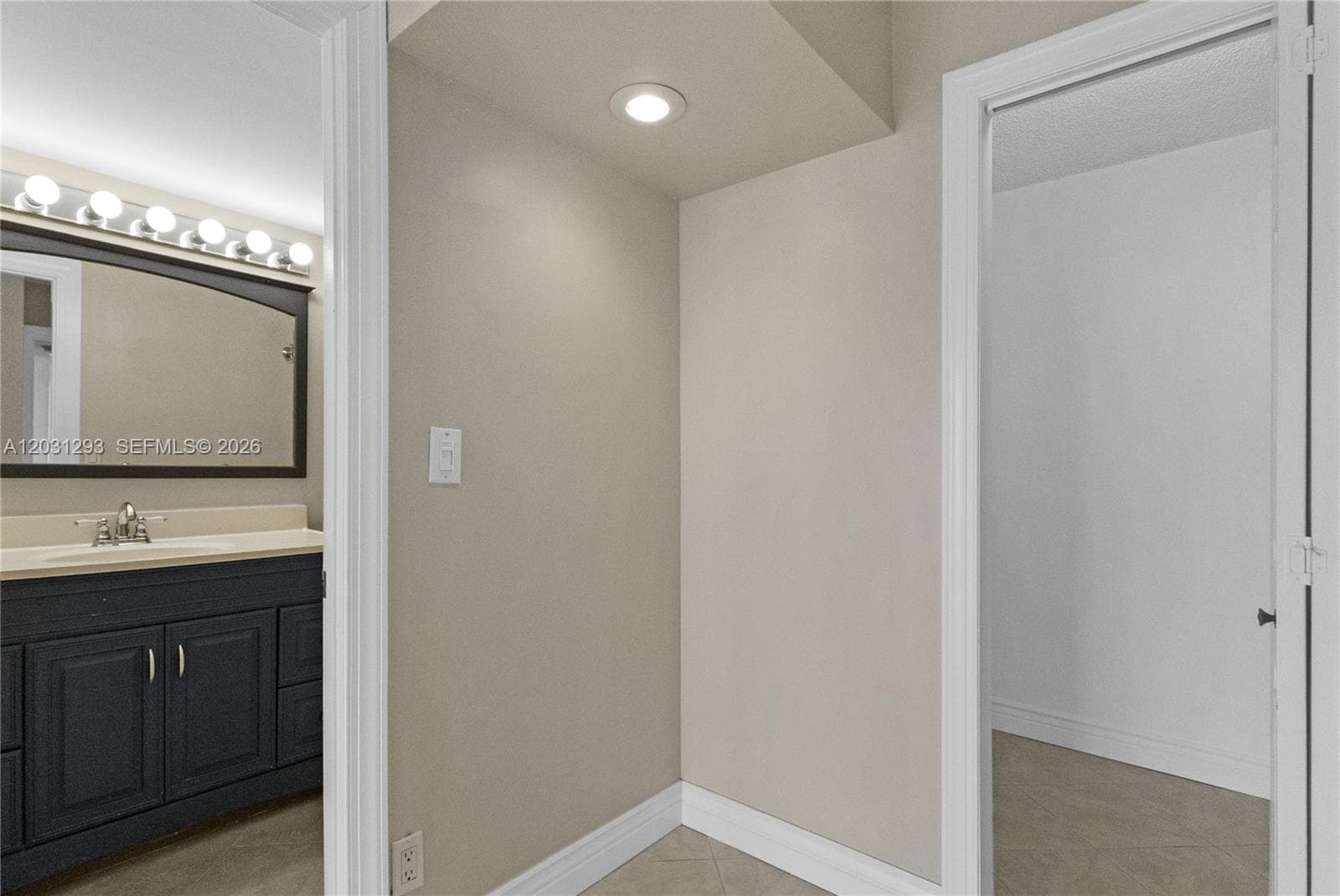 200 Leslie Dr 902 photo 20