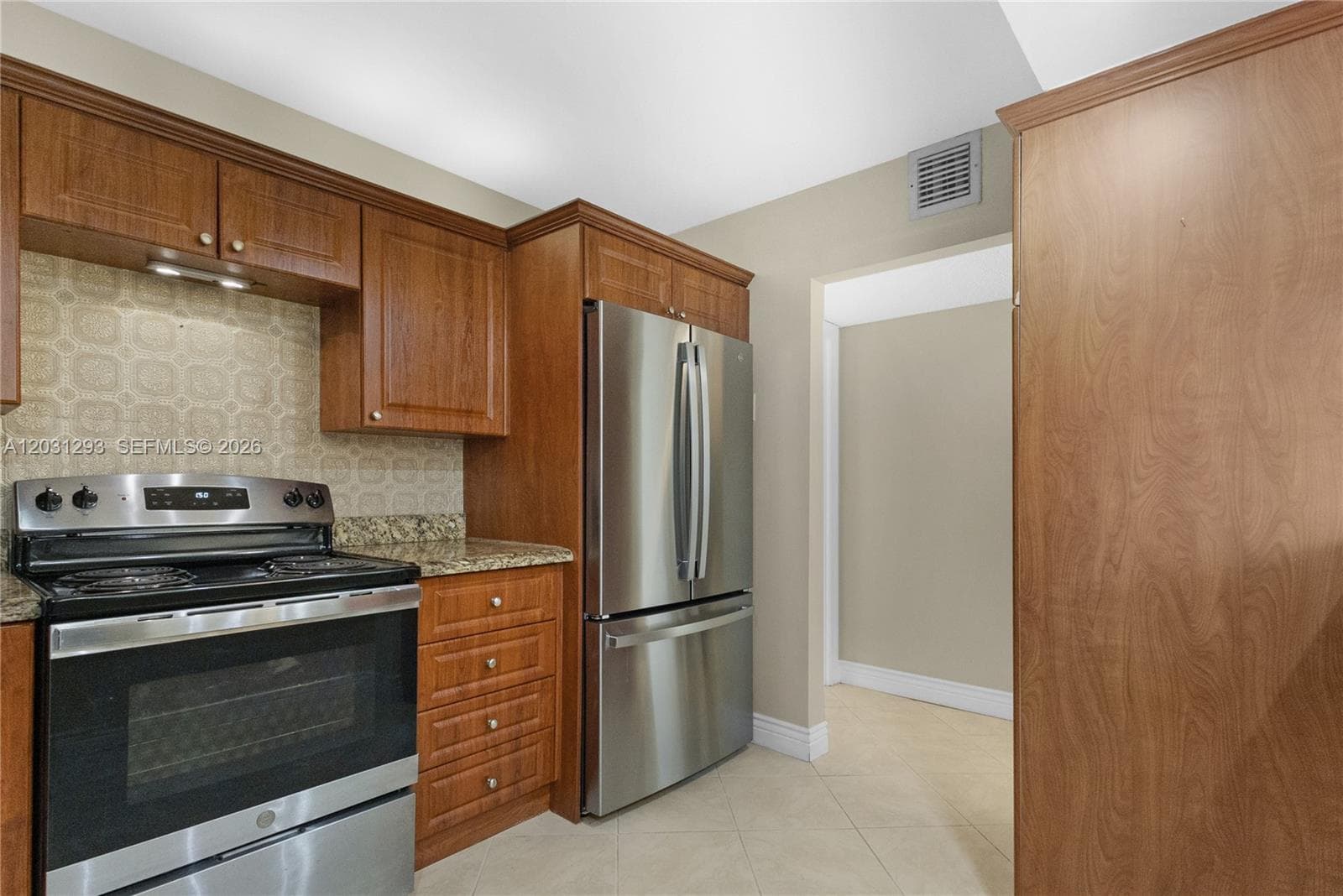 200 Leslie Dr 902 photo 9