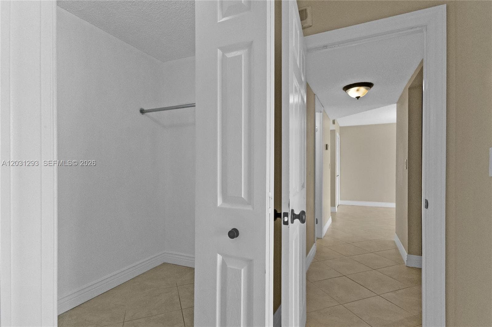 200 Leslie Dr 902 photo 21