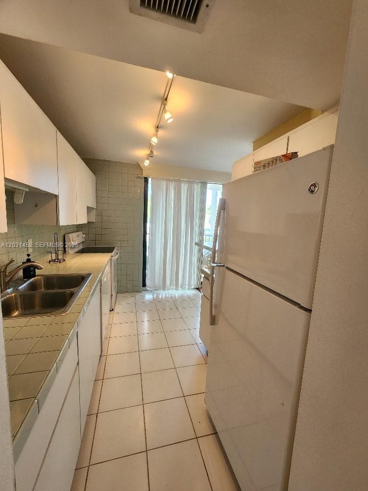 1301 River Reach Dr 106 photo 17