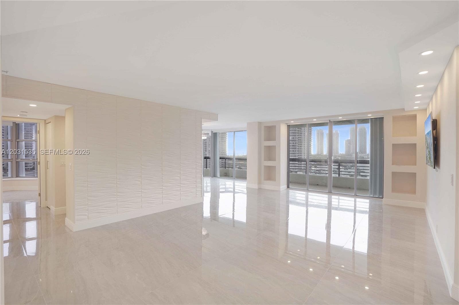 3500 Mystic Pointe Dr 1206 photo 2