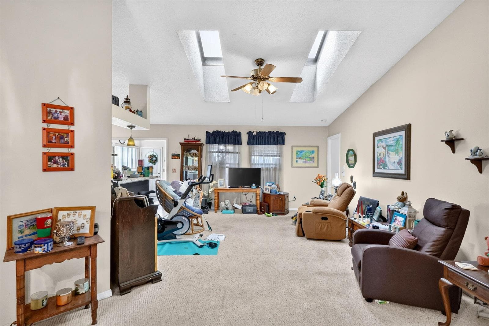 2755 SE Caladium Avenue photo 4