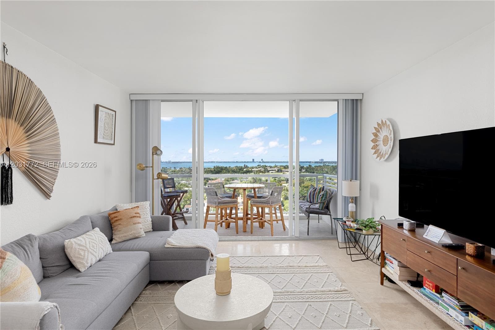 5600 Collins Ave 14R photo 3