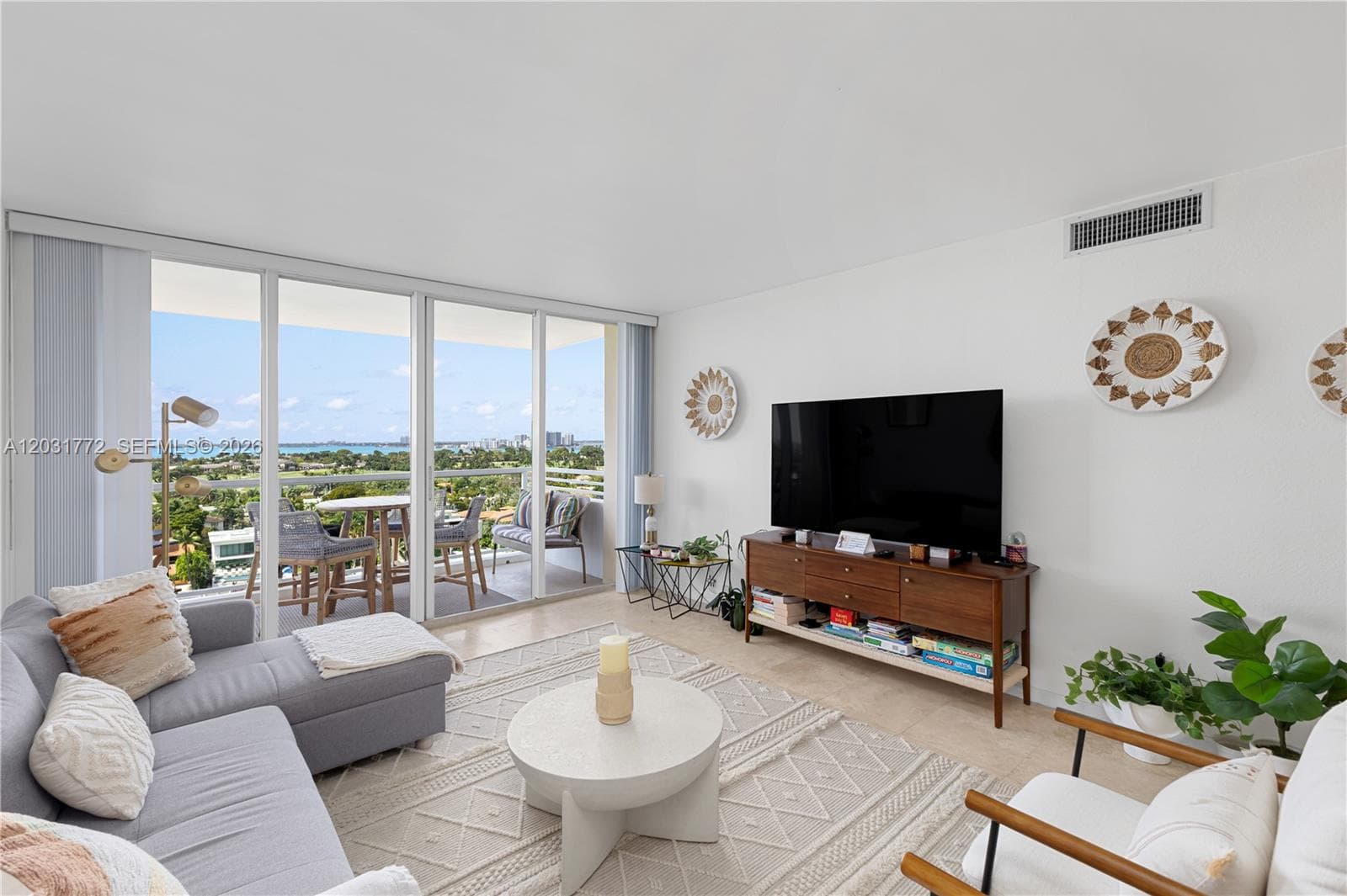 5600 Collins Ave 14R photo 4