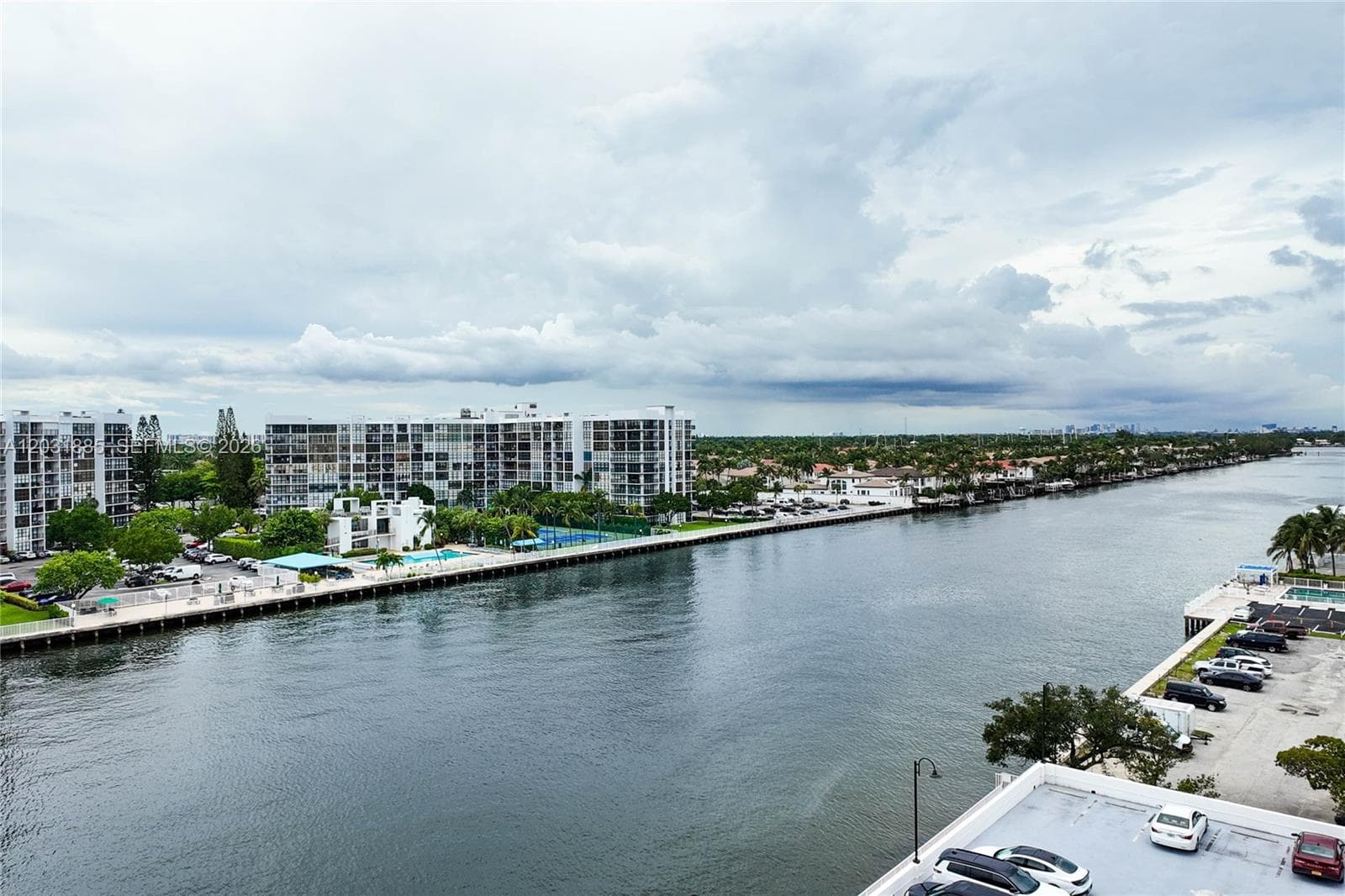 3000 S Ocean Dr 712 photo 1