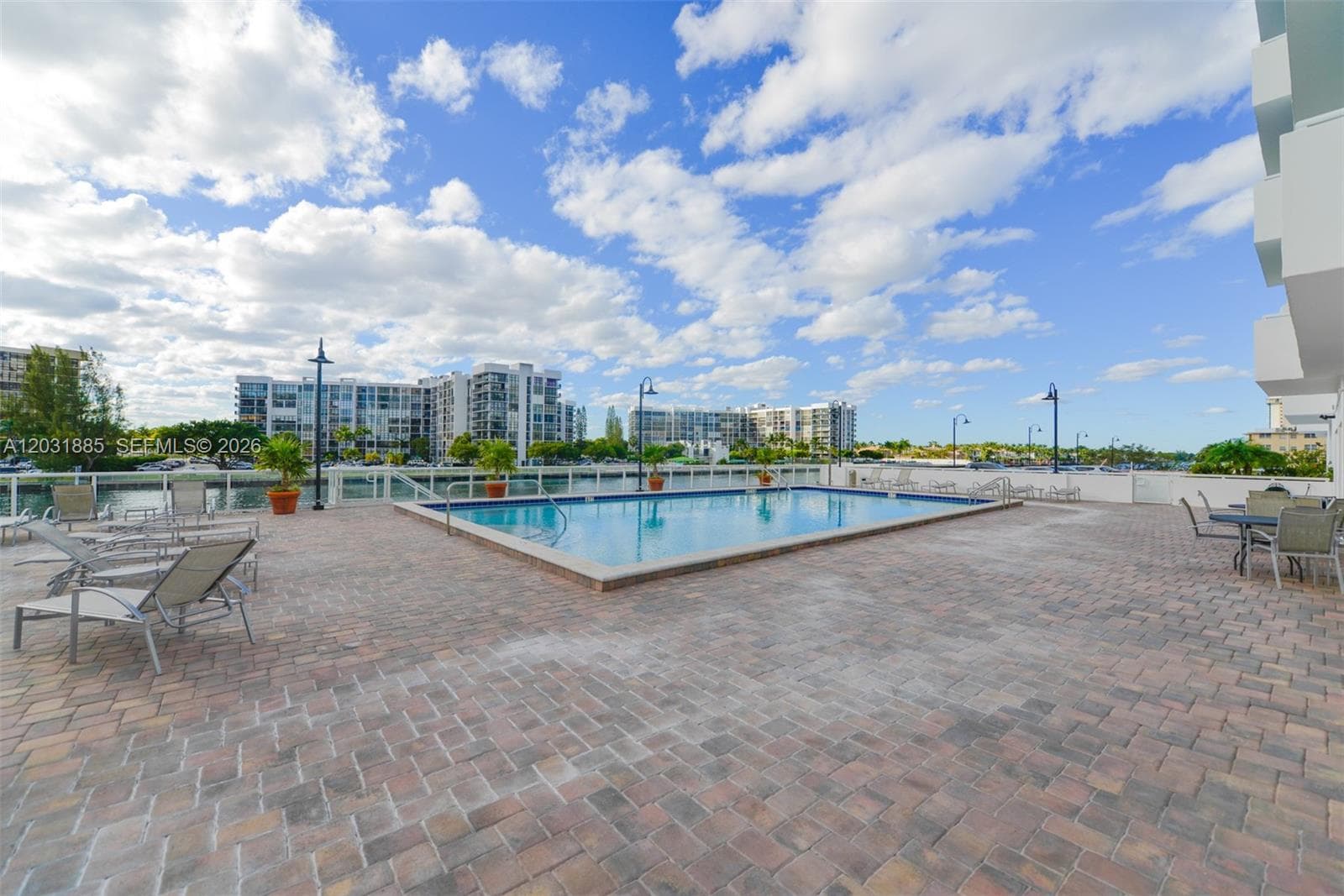 3000 S Ocean Dr 712 photo 25