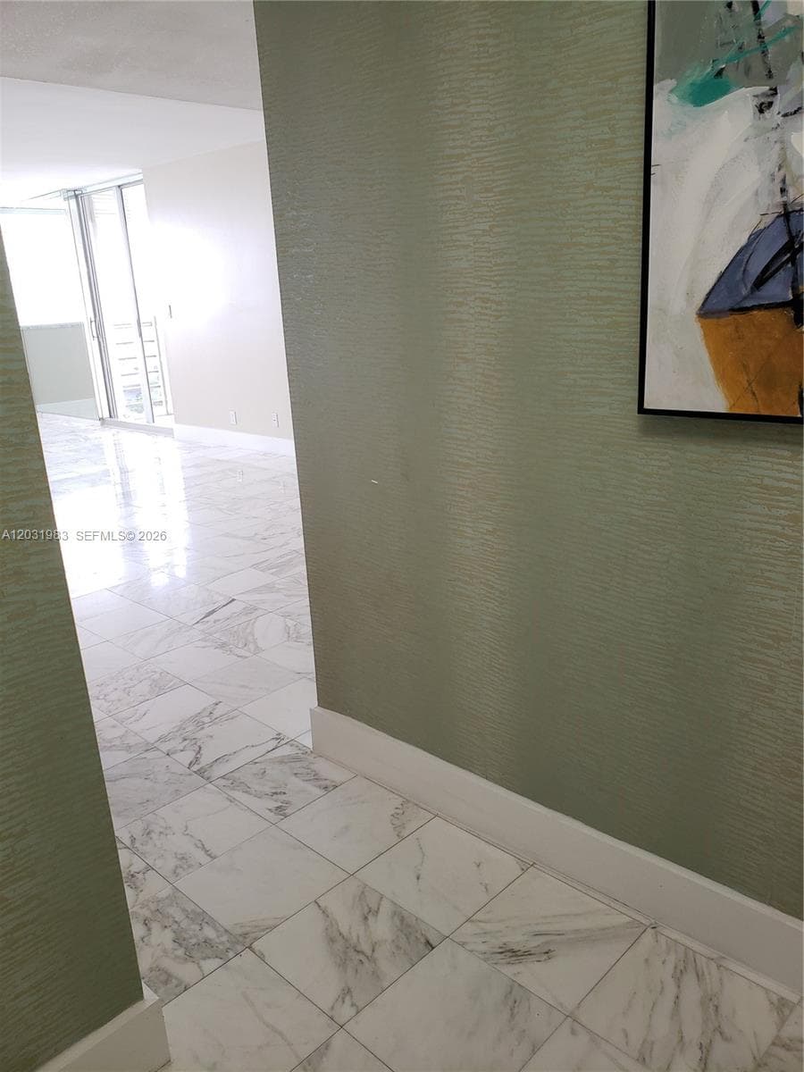 100 Golden Isles Dr PH 7 photo 3