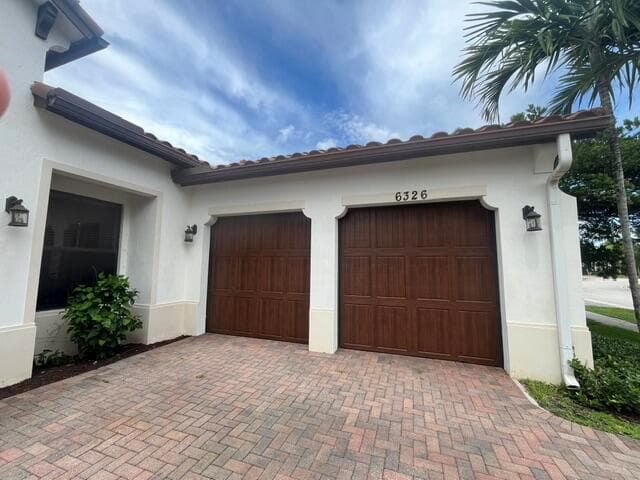 6326 Grebe Court photo 4