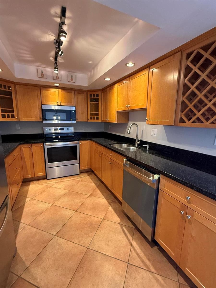 531 N Ocean Boulevard 1805 photo 9