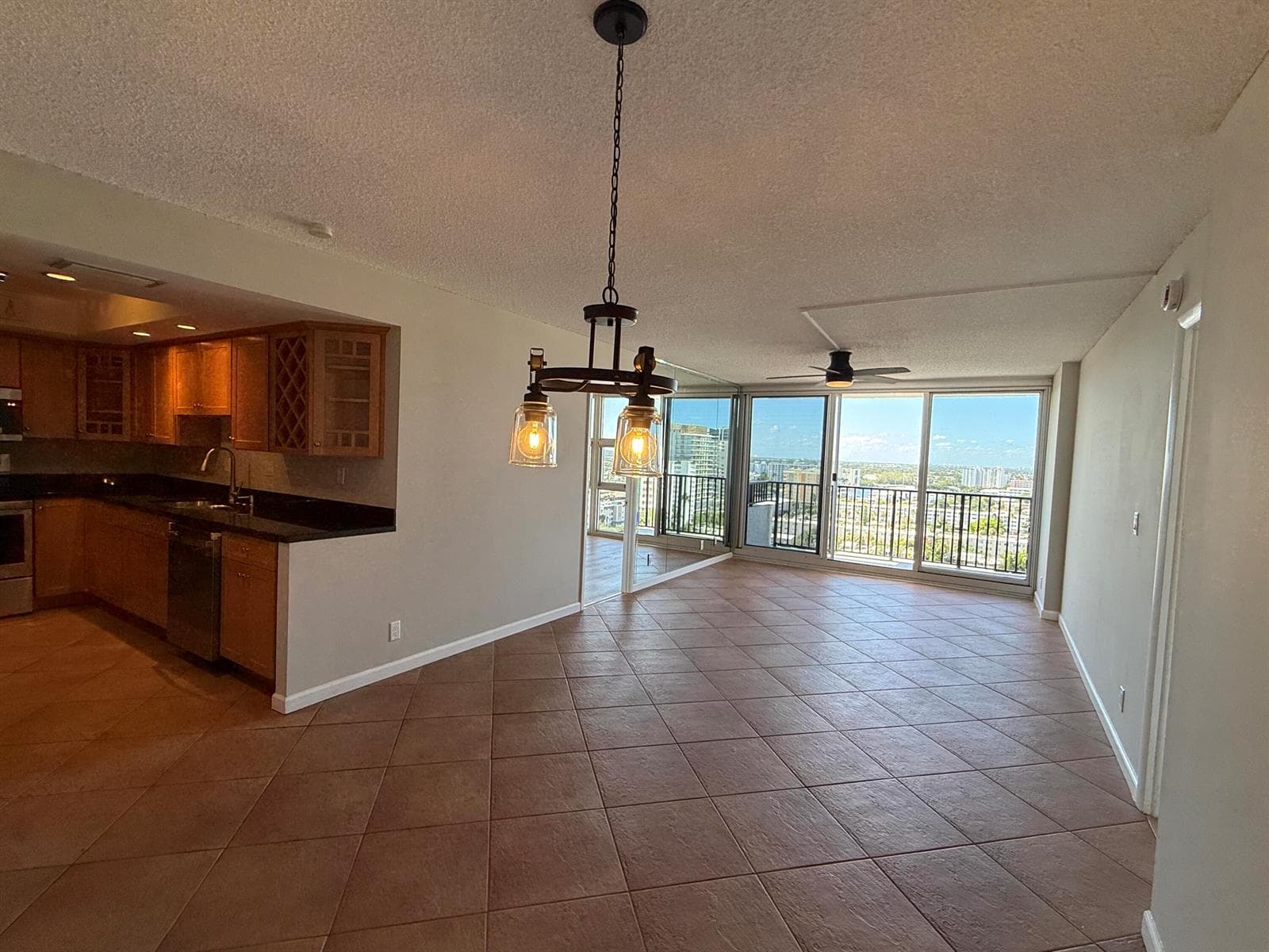 531 N Ocean Boulevard 1805 photo 4