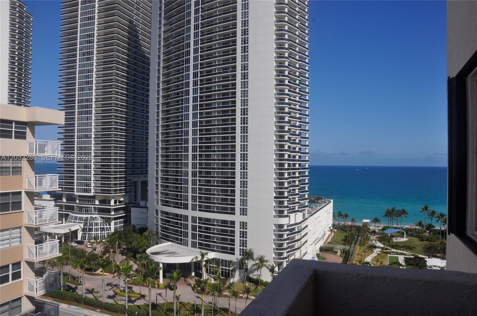 1865 S Ocean Dr 12E photo 1