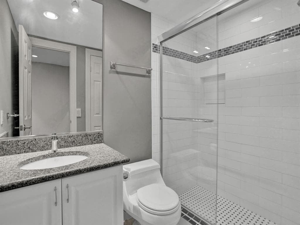 620 Tennis Club Drive 304 photo 19