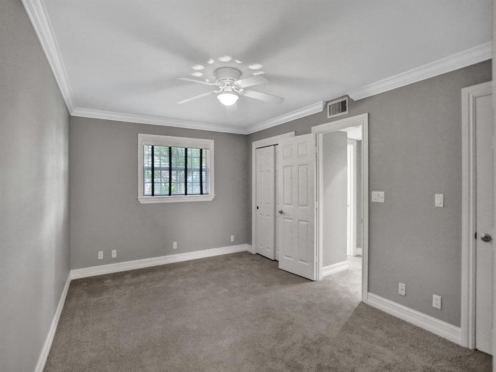 620 Tennis Club Drive 304 photo 21