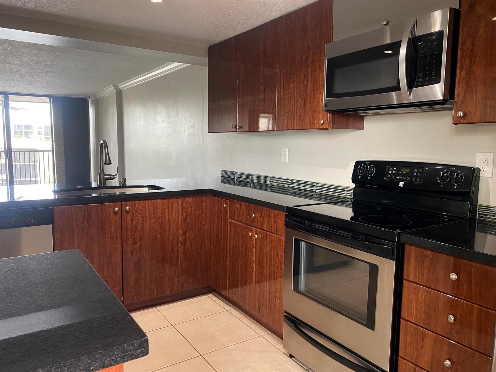 9 Royal Palm Way 403 photo 6