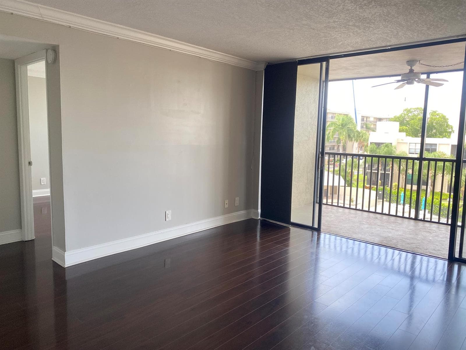 9 Royal Palm Way 403 photo 11