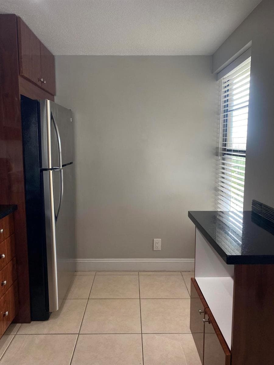9 Royal Palm Way 403 photo 8