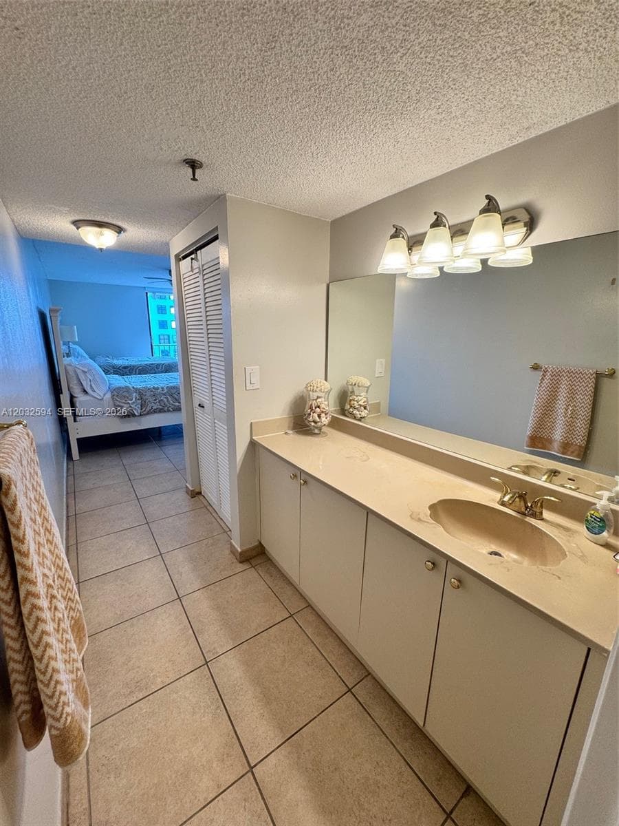 2625 Collins Ave 1801 photo 11