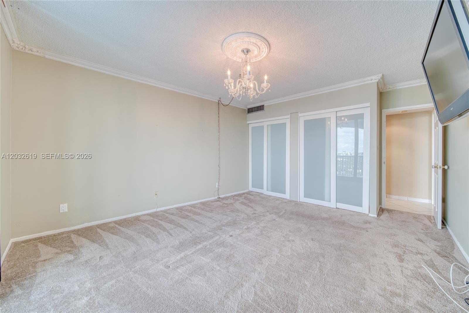 5401 Collins Ave 1135 photo 16