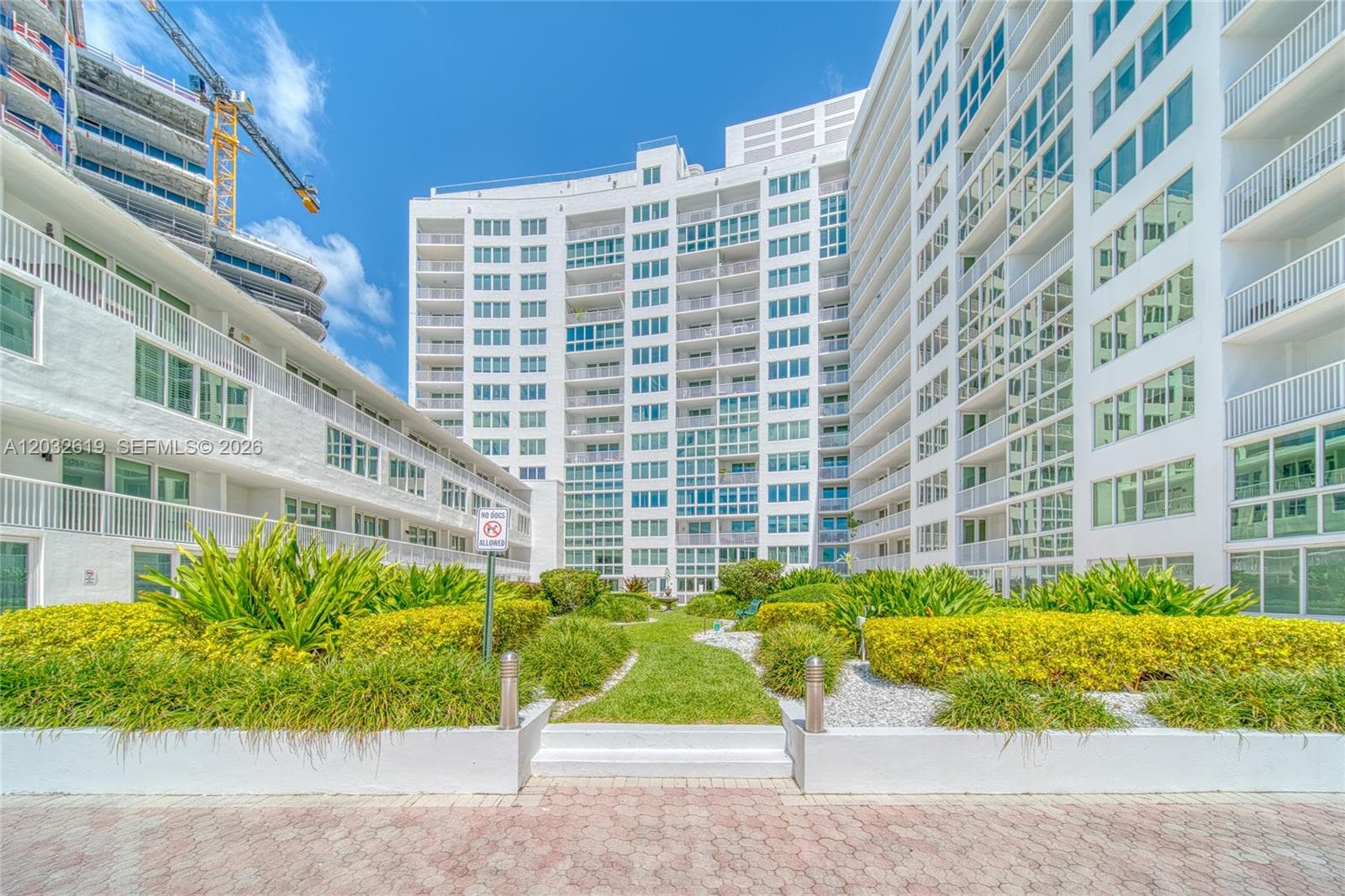5401 Collins Ave 1135 photo 1