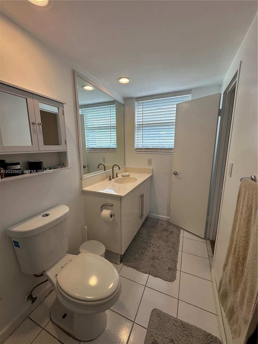 3001 S Ocean Dr 1429 photo 14