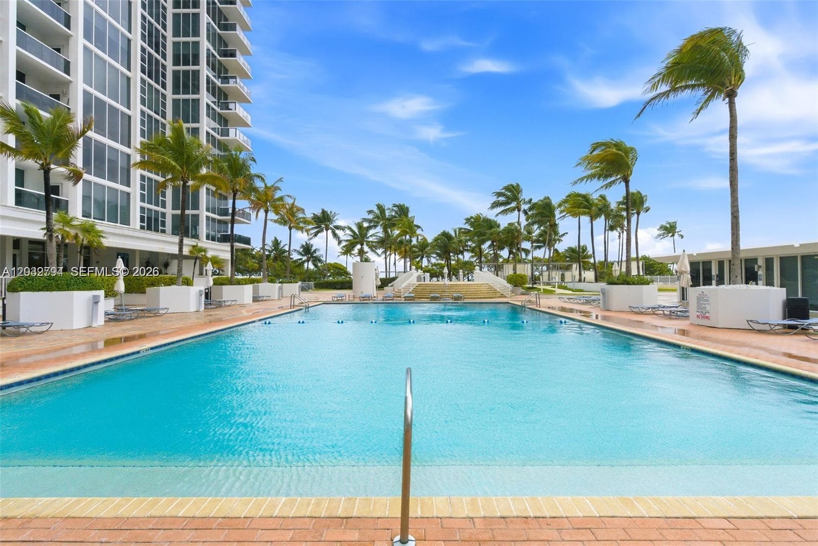 10275 Collins Ave 718 photo 1