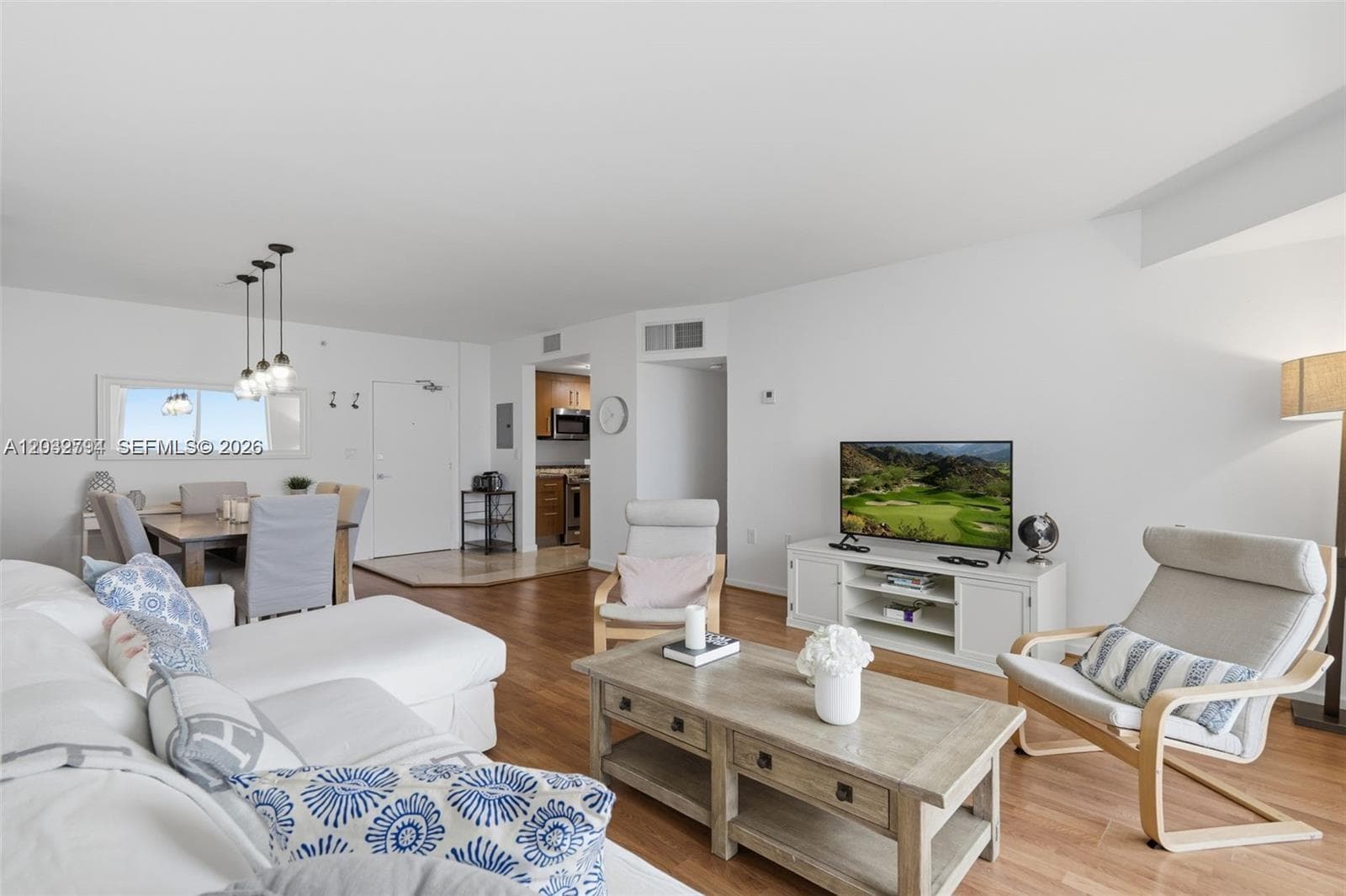 10275 Collins Ave 718 photo 9