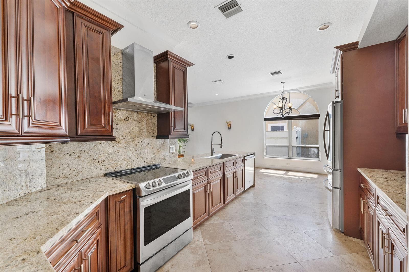 9399 Lake Serena Drive photo 4