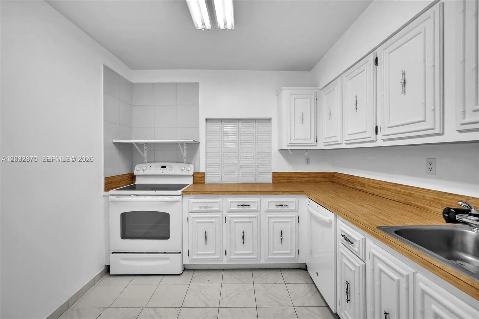 1000 Parkview Dr 229 photo 11
