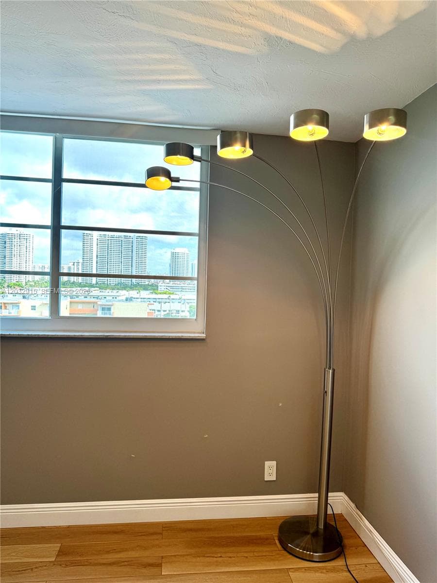3545 NE 166th St 805 photo 23