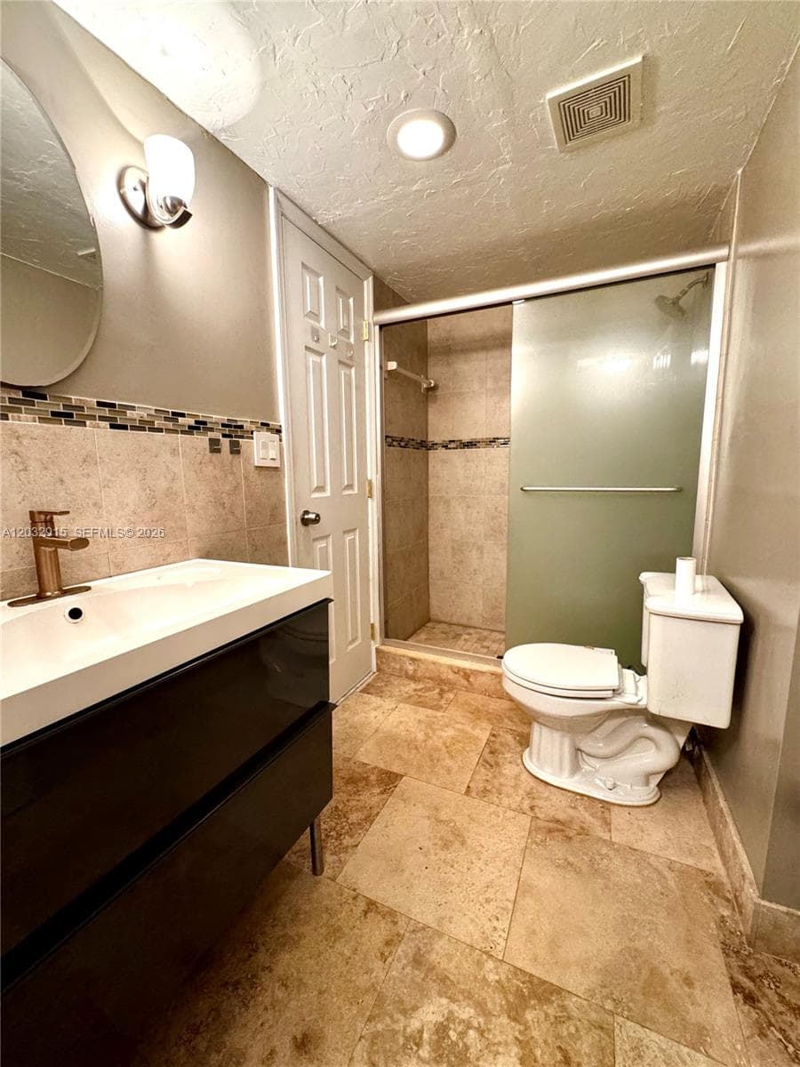 3545 NE 166th St 805 photo 12