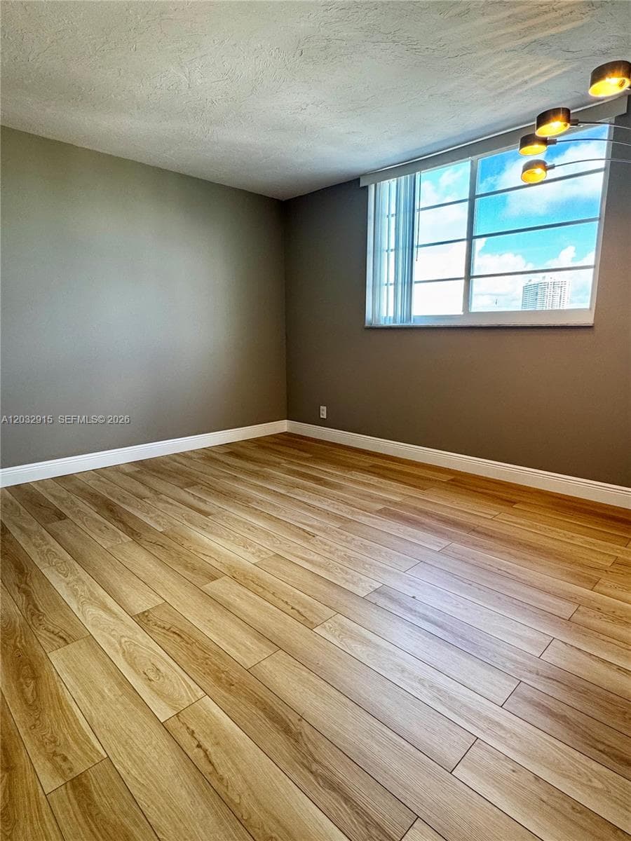 3545 NE 166th St 805 photo 14
