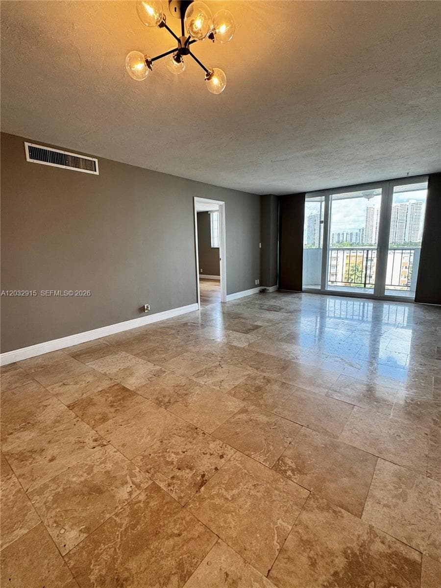 3545 NE 166th St 805 photo 19