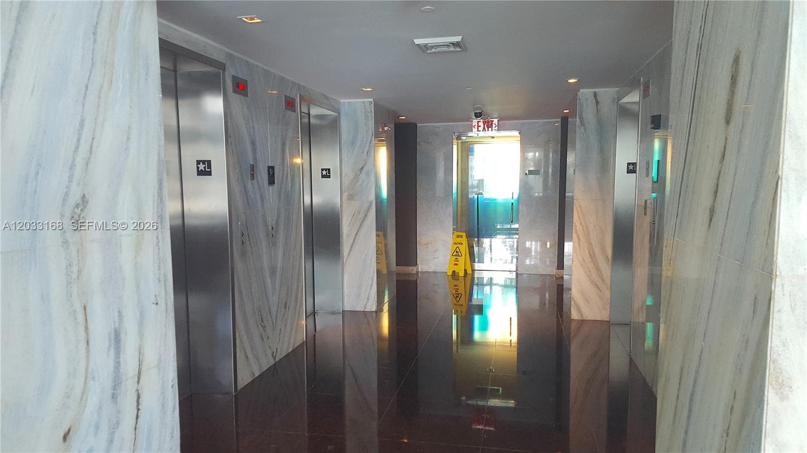 335 S Biscayne Blvd 2106 photo 4