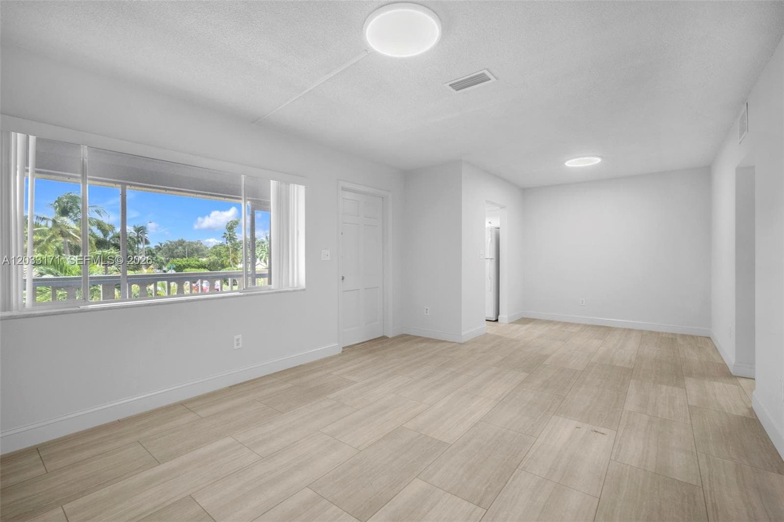 2101 NE 68th St 202 photo 6