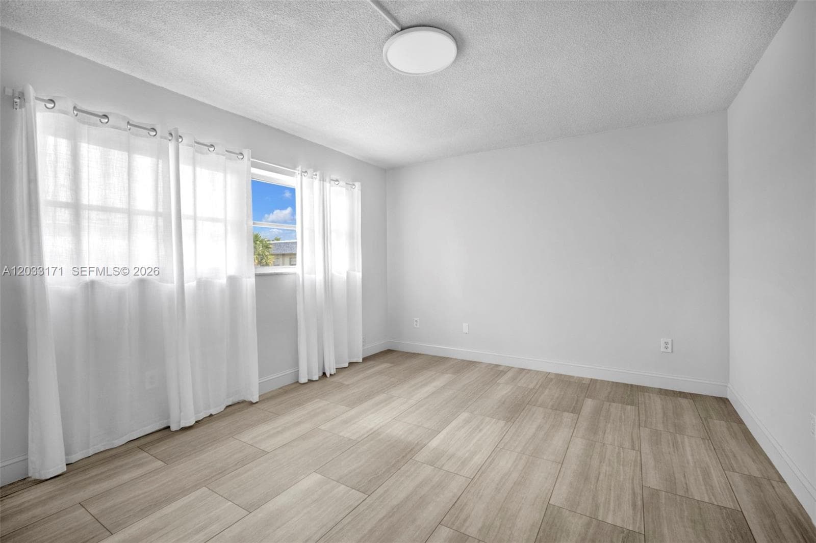 2101 NE 68th St 202 photo 12
