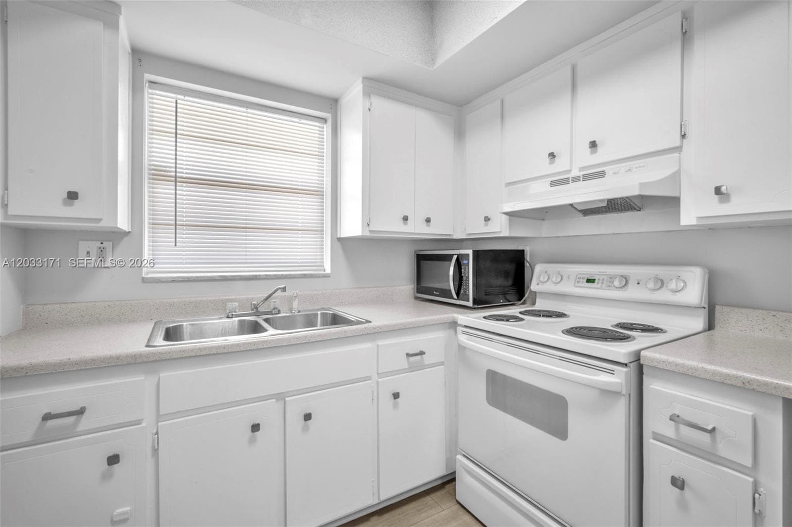 2101 NE 68th St 202 photo 10