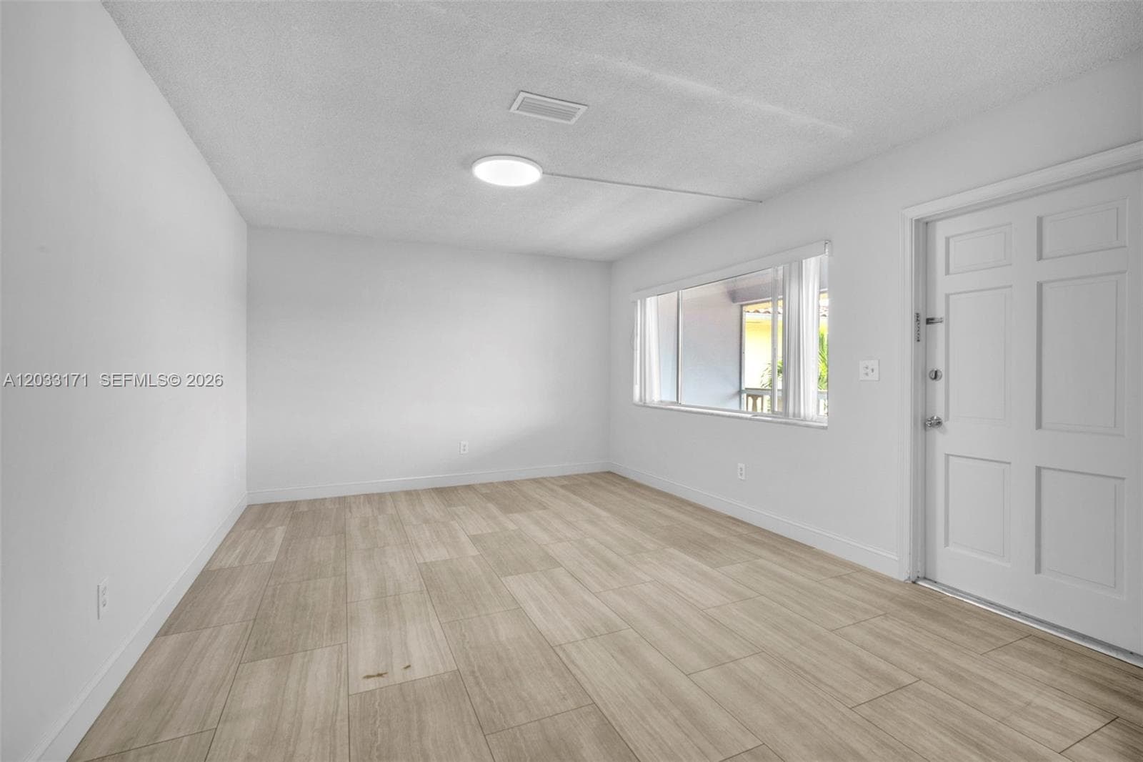 2101 NE 68th St 202 photo 8