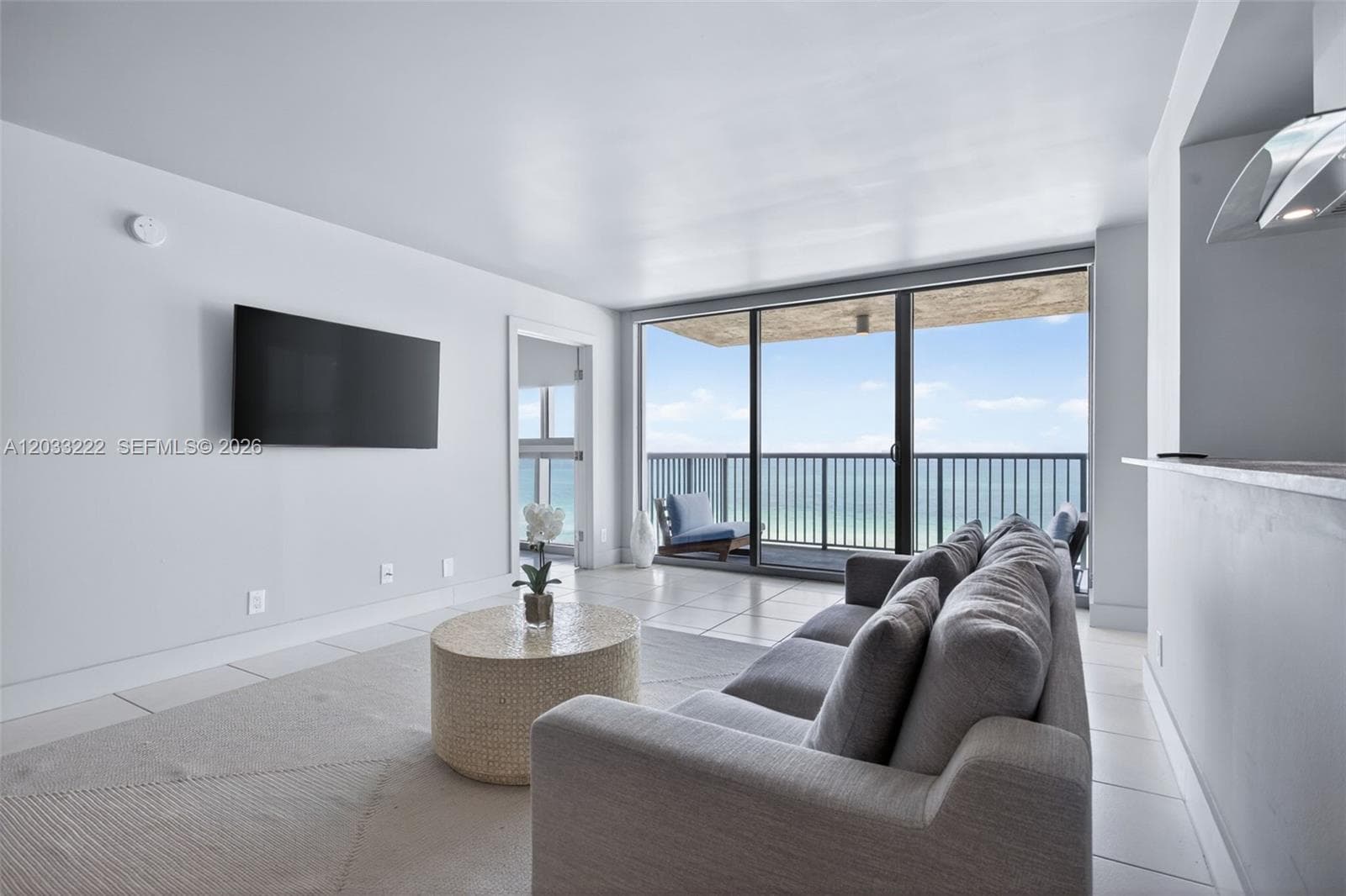 2655 Collins Ave 1512 photo 3