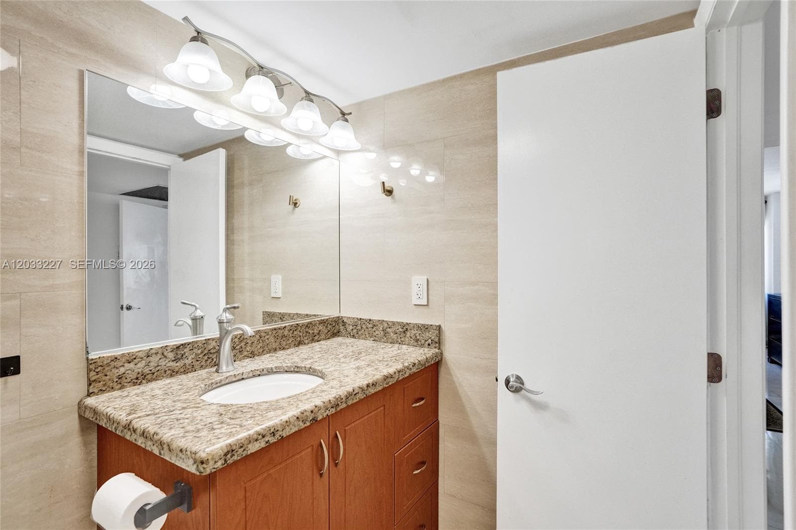 2030 S Ocean Dr 821 photo 23