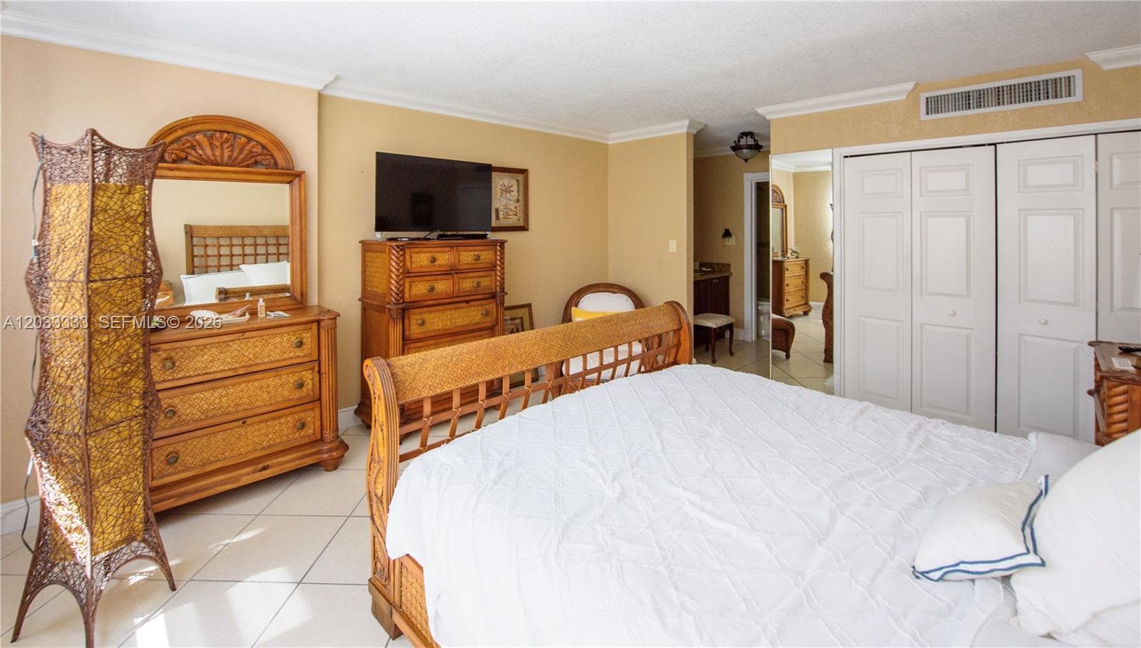 9225 Collins Ave 1206 photo 6