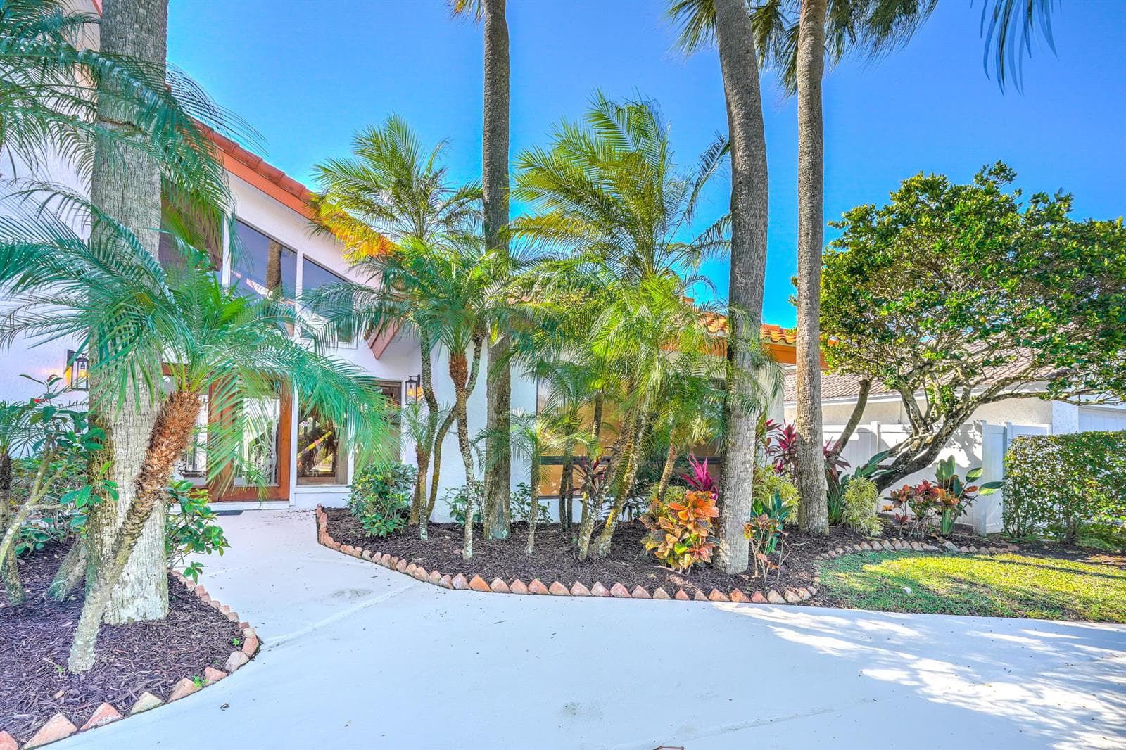 5730 Vista Linda Lane photo 2
